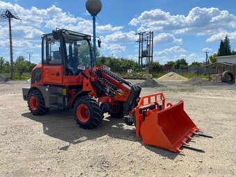 Teleskopický kloubový nakladač ER1200F - 3