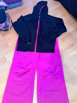 Prodám komplet oblečení, většinou značkové cca 9let - 3