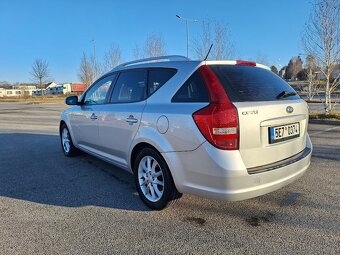 Kia ceed 1.6 CRDi Facelift MAX VÝBAVA - 3