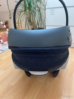 Prodám autosedačku Cybex s isofixem plus 2 vložky - 3