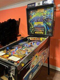 Jukebox, pinball - 3