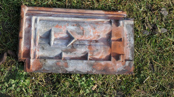 Střešní tašky za odvoz - 3