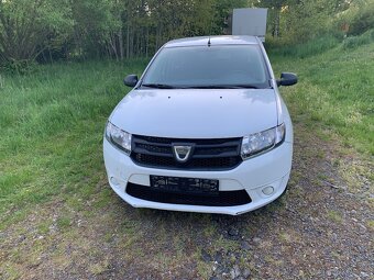 Dacia Sandero 1.2 4 válec benzín - 3