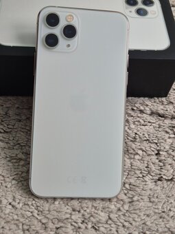 iPhone 11 Pro 64gb baterie 92% - 3