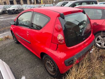 Díly z vozu Peugeot 107 - 3