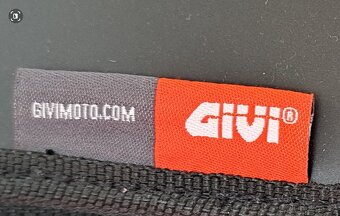 2 nové boční kufry GIVI na motorku - 3