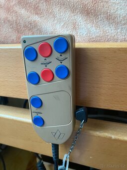 Polohovací elektrická zdravotní postel s matrací - 3