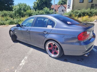 BMW 330d e90 ne mpaket - 3