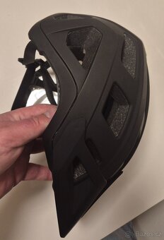 Helma CUBE Badger vel. L. obvod hlavy 59 - 63cm - 3
