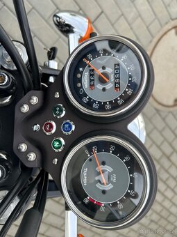 Triumph Bonnevile T100 - 3