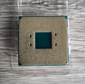 procesor AMD Ryzen 7 3700X - 3