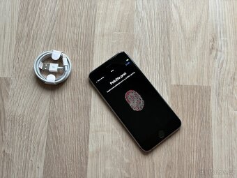 Apple iPhone 6s Plus 32 GB Space Gray - Čtěte - 3