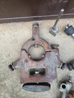 závitové hodinky a iné - 3