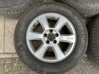 Volvo XC70 215/65/r16 - 3