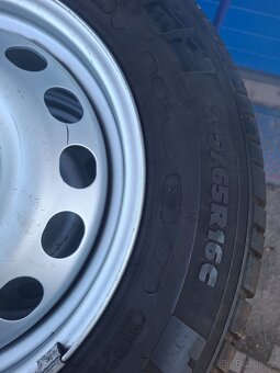 215/65/16C Michelin - 3