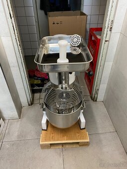 Profi univerzální robot B30 400V včetně masomlýnku - 3