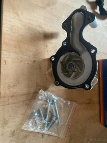 Vodní čerpadlo, chlazení motoru VAICO V25-50029 FORD , MAZDA - 3
