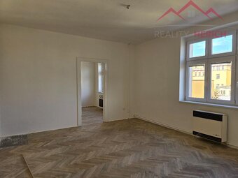 Pronájem bytu 2+1/B, cihla, 80 m2, centrum Chomutova - 3