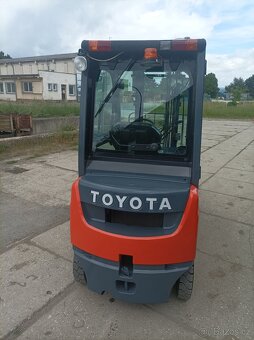 Vysokozdvižný vozík Toyota - 3