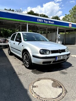 Volkswagen Golf 4 1.6 - 3