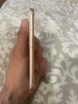 iPhone 8 128GB gold - 3