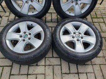 Alu kola skoda 5x112 r16 6,5j et50 pneu 205/55/16 - 3