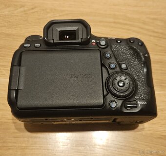 Canon EOS 6D Mark II - 3