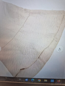 Halenka s výstřhem a vodou - volán- béžová - 3