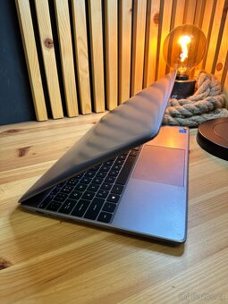 Umax VisonBook 15WR Plus
- 3