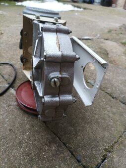 Prodám motor s převodovkou z mandlu - 3