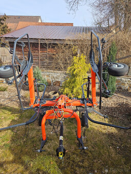 Rotororový obraceč Kubota TE4052 - 3