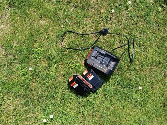 Aku sekačka Black and decker - 3