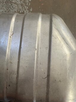 Nový výfuk R32/6R - 3