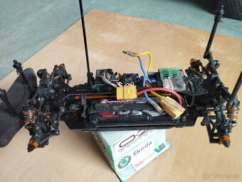 Prodám RC podvozek Carten T 410 R - 3