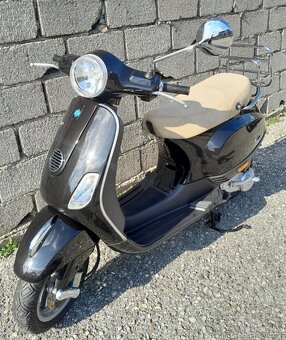 Vespa LX 50 4t 2011, moc pěkný stav, 16tis.km - 3