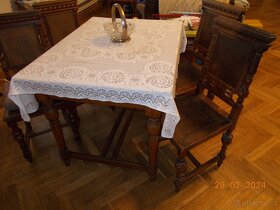 jídelní stůl + 4  židle - 3