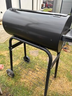 Zahradní oválný gril - 3