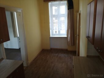 Pronájem 1+1, ulice Dornych, centrum (u Vaňkovky), 40 m2, ko - 3
