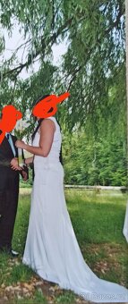 Hedvábné svatební šaty s vlečkou - 3