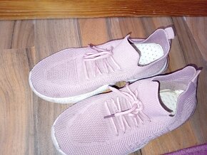 Růžové sportovní pohodlné tenisky se síťovinou - 3
