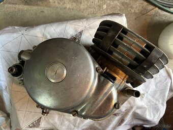 ČT 125/516 nový motor + nádrž - uloženky - 3