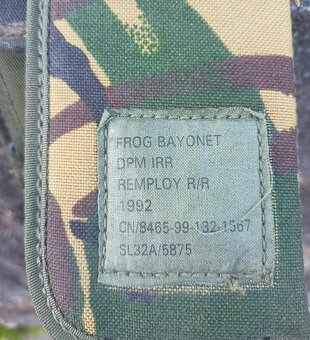 britské vojenské pouzdro bajonetu SA80 - 3