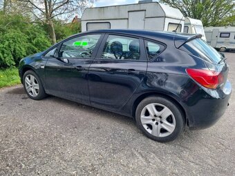 Opel ASTRA J LIM. 5DV. EDITION 1.7d 81kw rok-2010 ANGLIK - 3