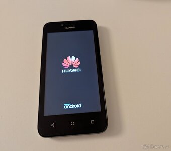 Mobilní telefon Huawei Y560 + 16 GB microSD karta - 3