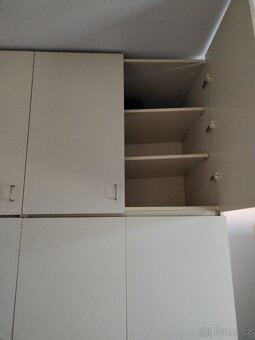 Šatní skříň - 3