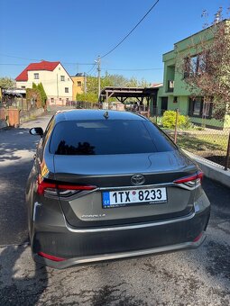 Toyota Corolla 1.6 Benzín - 3