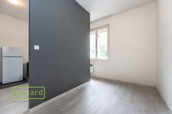 Spoluvlastnický podíl 1/2, rodinný dům Káranská, Praha 10 -  - 3