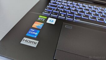HERNÍ SUPER CENA Hyrican Striker 17.3 300Hz i7 16GB RTX3070 - 3