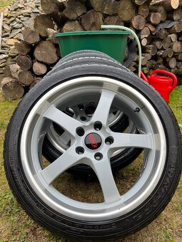 Alu kola 5x112 R18 225/40 57,1 ET32 - 3