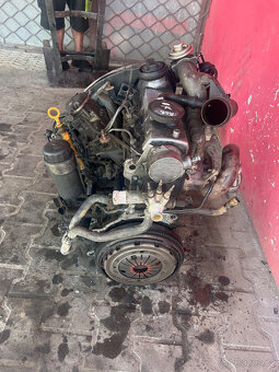 Motor 1,9TDI AGR 66KW VW Golf IV kompletní motor - 3